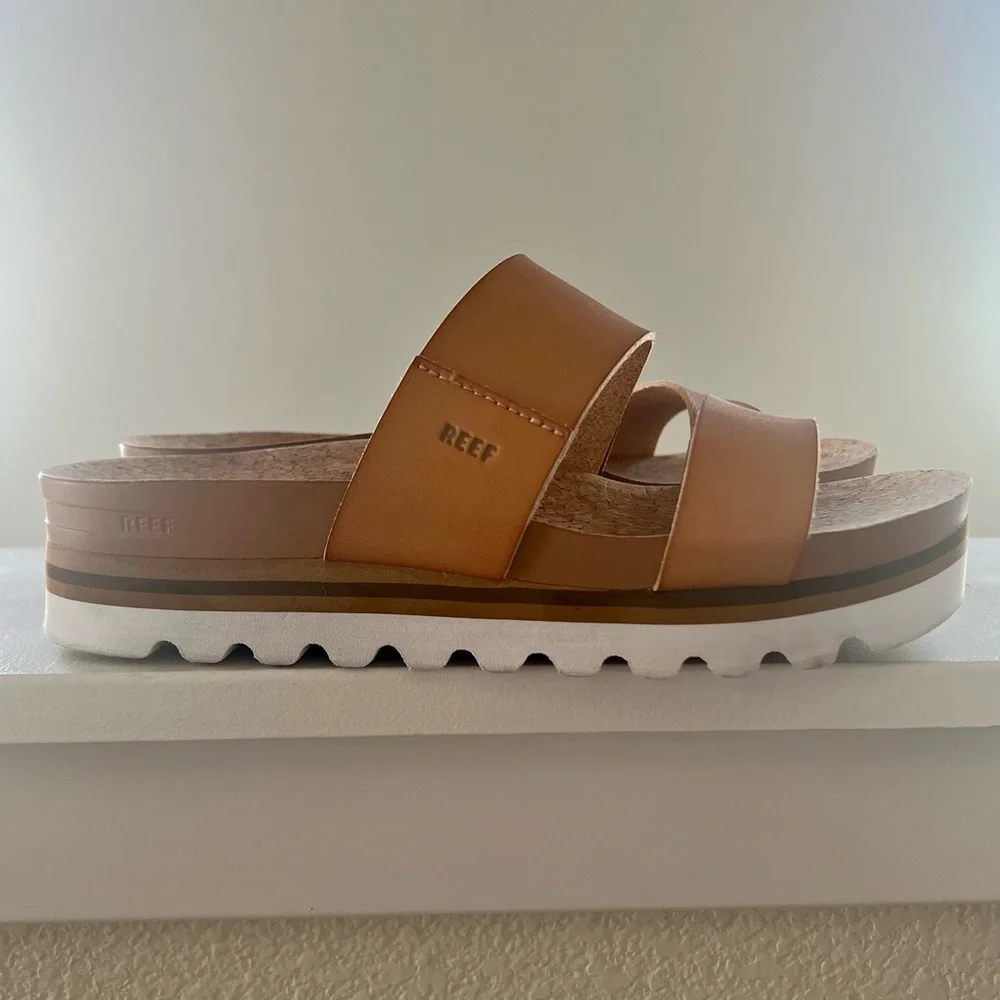 Reef Cushion Vista Hi Platform Sandals